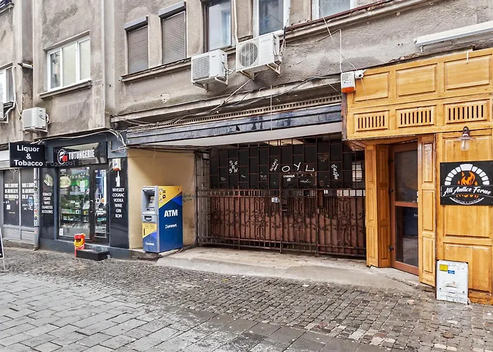 Old Town Smardan - Lively Area *