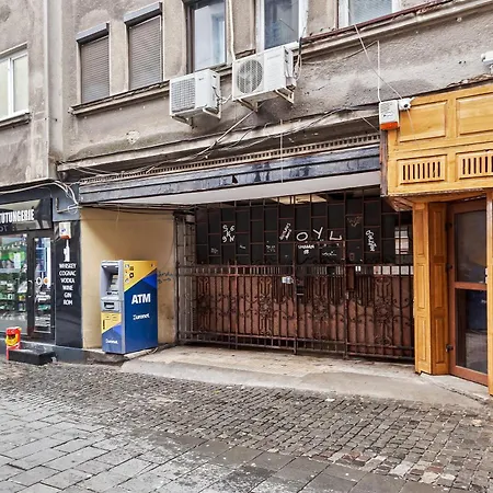 Old Town Smardan - Lively Area *