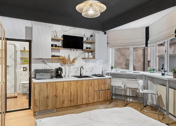 Old Town Smardan Studios - Central Lively Area Apartment *